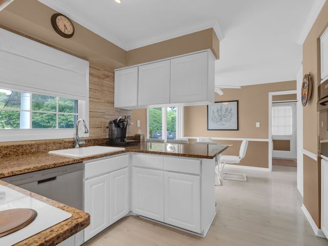 5 Knight Hill Lane, Buffalo Grove, IL 60089