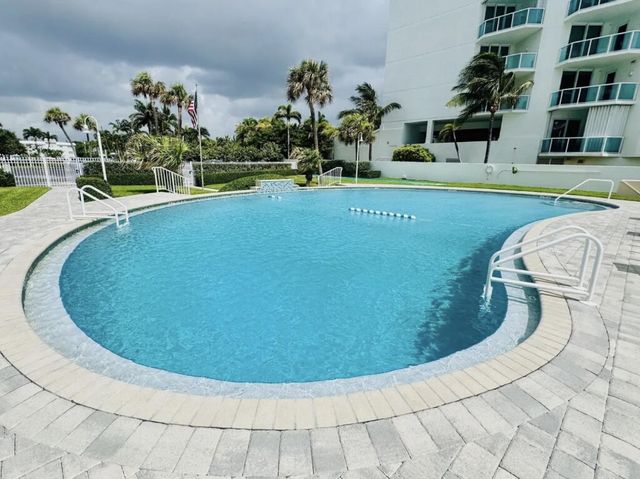 1431 S Ocean Blvd Apt 11, Lauderdale By The Sea, FL 33062