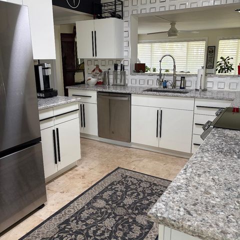 1431 S Ocean Blvd Apt 11, Lauderdale By The Sea, FL 33062