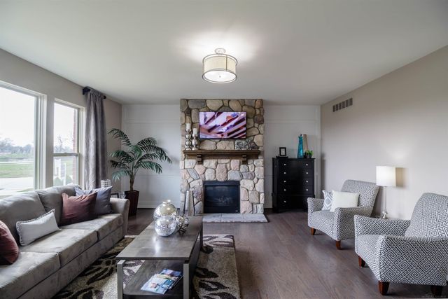 17646 Kite Drive, Macomb Twp, MI 48042