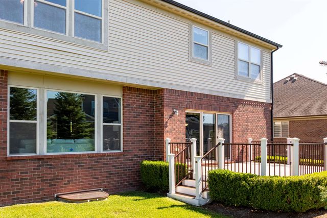 17646 Kite Drive, Macomb Twp, MI 48042