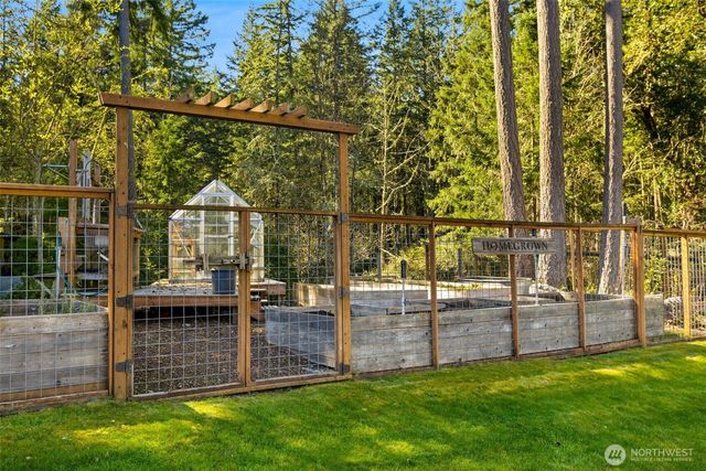 1418 13th Avenue, Fox Island, WA 98333