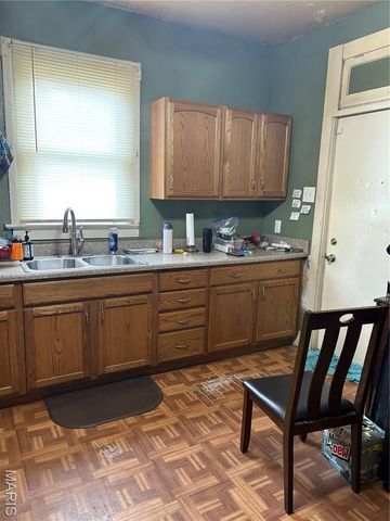 2254 Lee Avenue, Granite City, IL 62040