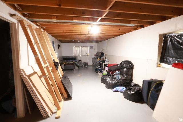 6614 W KING VALLEY DR, West Valley City, UT 84128