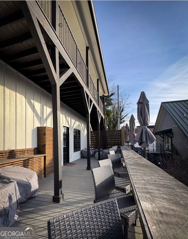 118 Oak Crescent Circle, Clayton, GA 30525