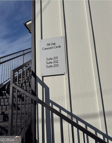 118 Oak Crescent Circle, Clayton, GA 30525