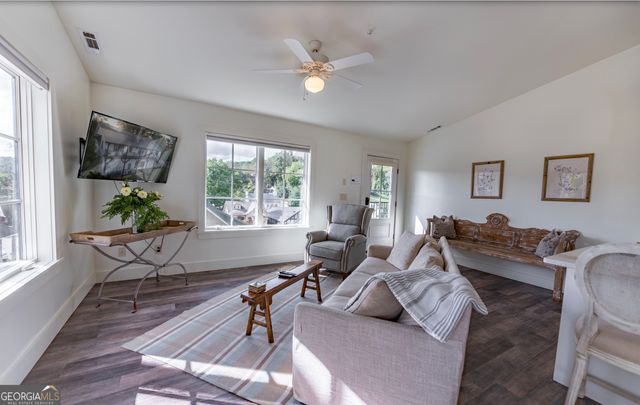 118 Oak Crescent Circle, Clayton, GA 30525