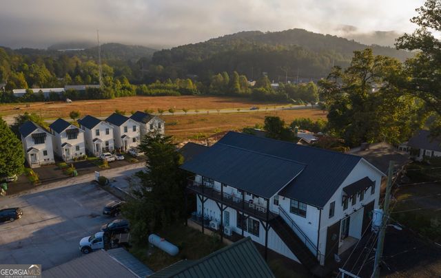 118 Oak Crescent Circle, Clayton, GA 30525