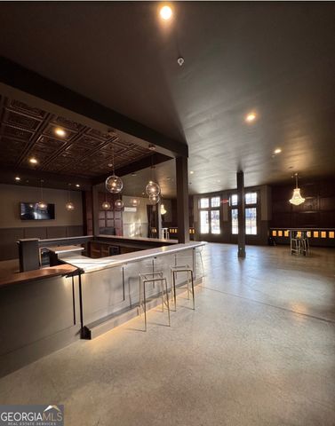 118 Oak Crescent Circle, Clayton, GA 30525