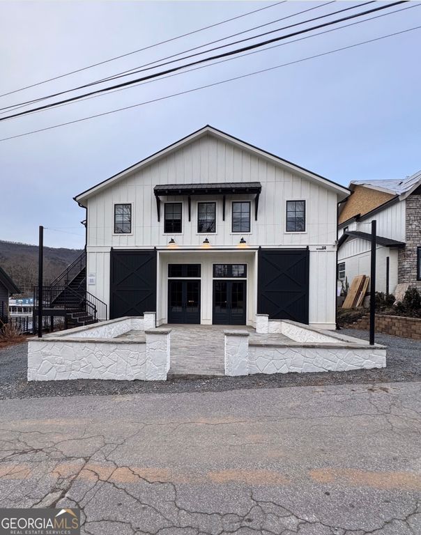 118 Oak Crescent Circle, Clayton, GA 30525