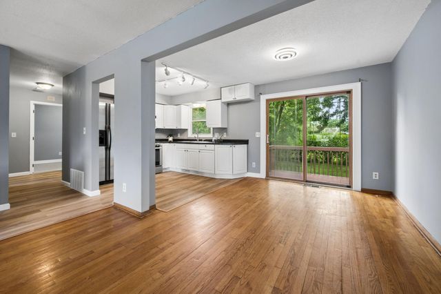 1613 Lyn Curve Avenue N, Minneapolis, MN 55411