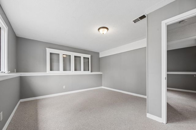 1613 Lyn Curve Avenue N, Minneapolis, MN 55411