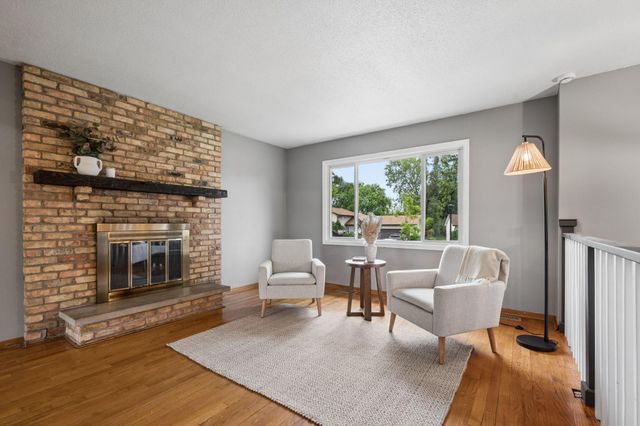 1613 Lyn Curve Avenue N, Minneapolis, MN 55411