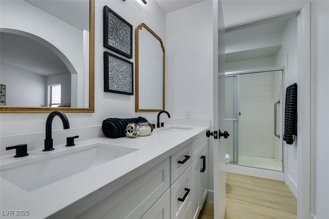 2747 Quaker Ridge Road, Las Vegas, NV 89142