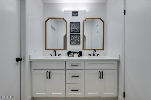 2747 Quaker Ridge Road, Las Vegas, NV 89142