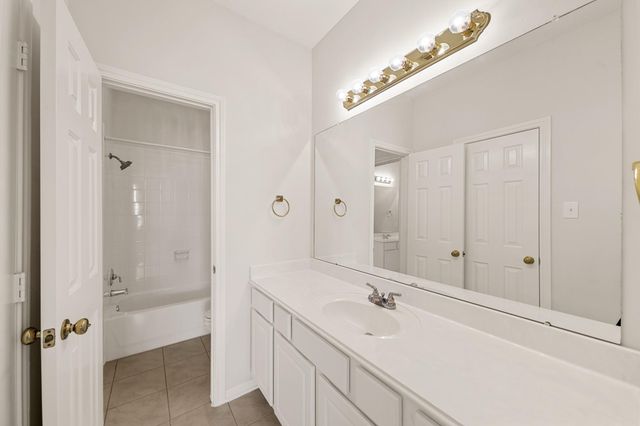 9901 Kemp Forest Drive, Houston, TX 77080