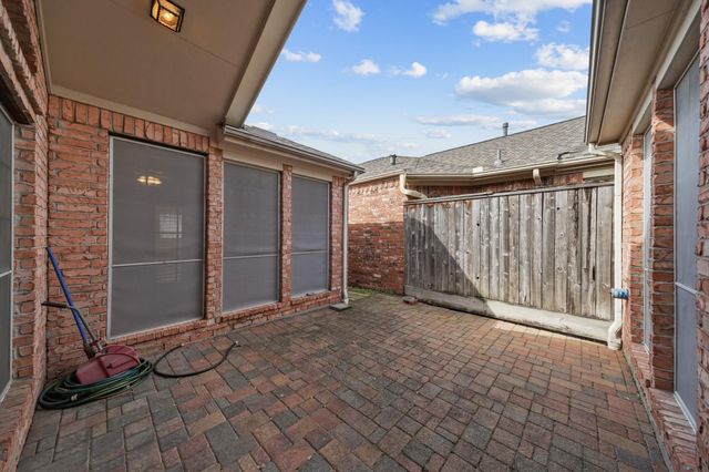 9901 Kemp Forest Drive, Houston, TX 77080