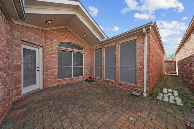9901 Kemp Forest Drive, Houston, TX 77080