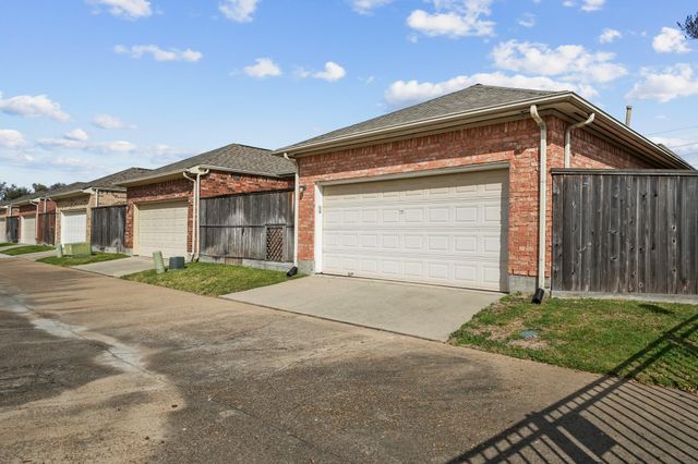 9901 Kemp Forest Drive, Houston, TX 77080