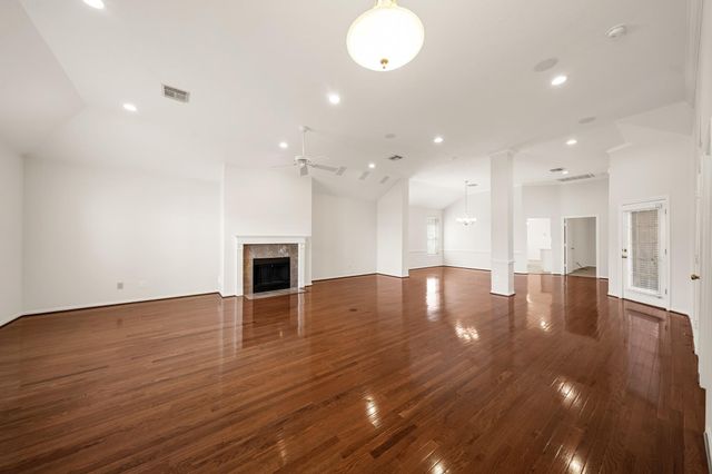 9901 Kemp Forest Drive, Houston, TX 77080