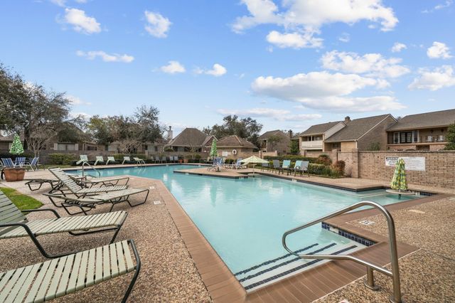 9901 Kemp Forest Drive, Houston, TX 77080