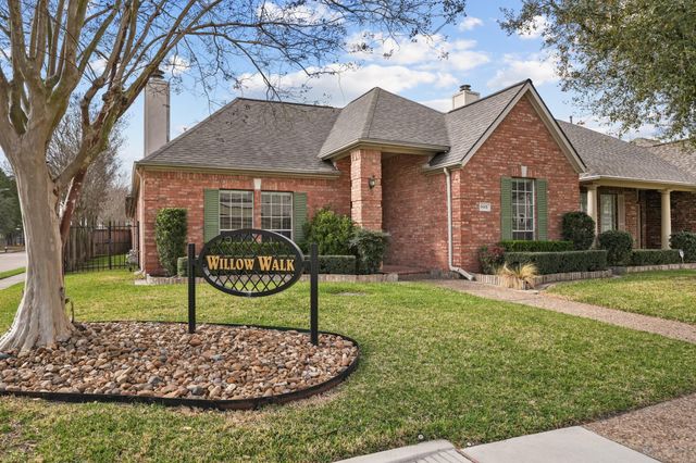 9901 Kemp Forest Drive, Houston, TX 77080