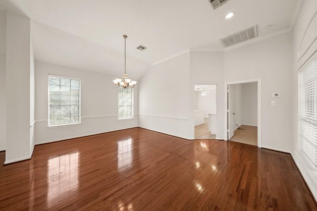 9901 Kemp Forest Drive, Houston, TX 77080