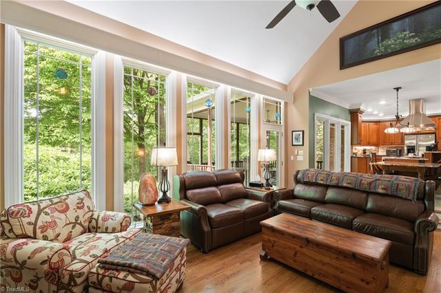 3763 Sandalwood Lane, Winston-salem, NC 27106