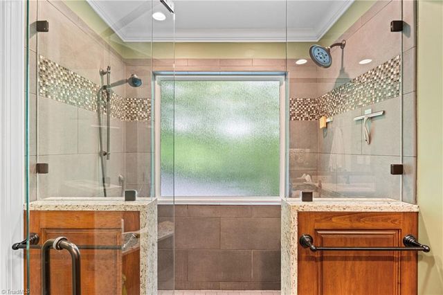 3763 Sandalwood Lane, Winston-salem, NC 27106
