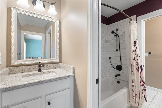 3763 Sandalwood Lane, Winston-salem, NC 27106