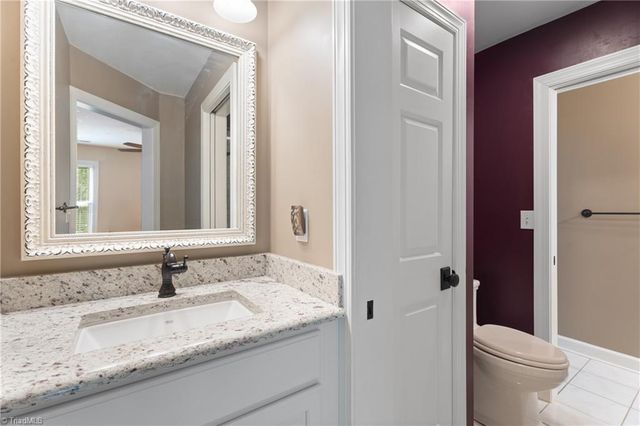 3763 Sandalwood Lane, Winston-salem, NC 27106