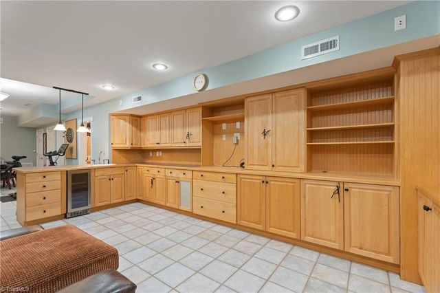 3763 Sandalwood Lane, Winston-salem, NC 27106