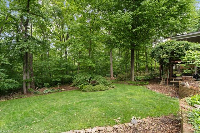 3763 Sandalwood Lane, Winston-salem, NC 27106