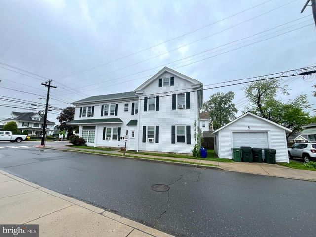 135 E MAIN ST, Tuckerton, NJ 08087