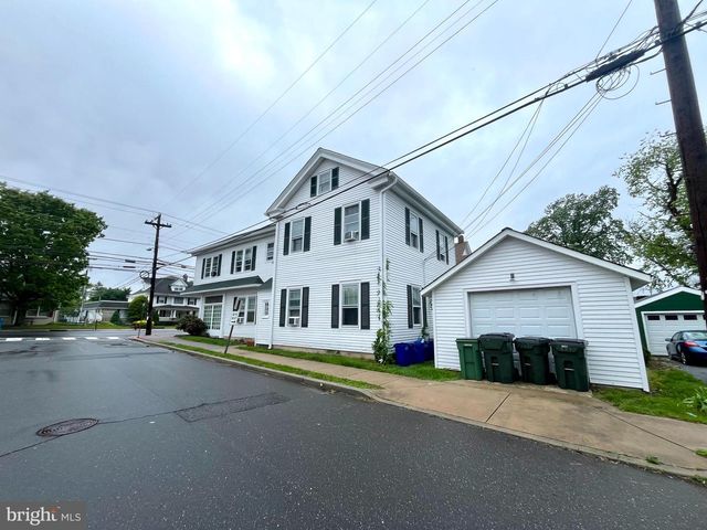 135 E MAIN ST, Tuckerton, NJ 08087