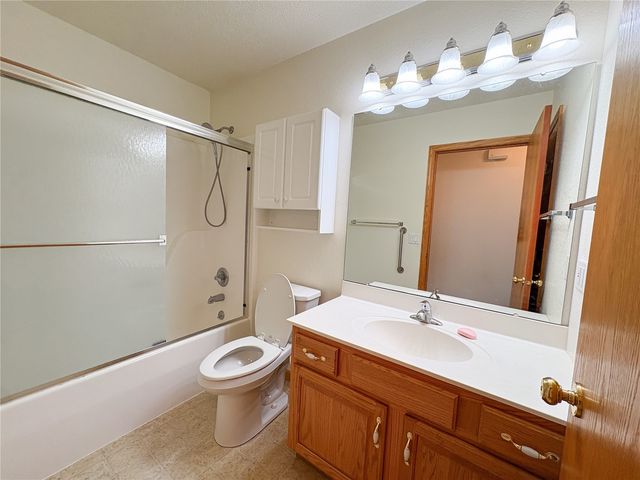 3220 Sunburst Avenue, Marion, IA 52302