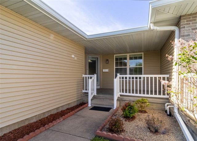 3220 Sunburst Avenue, Marion, IA 52302