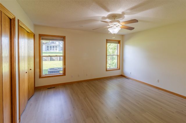 3220 Sunburst Avenue, Marion, IA 52302