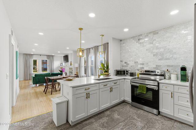 1531 NALDO Avenue, Jacksonville, FL 32207