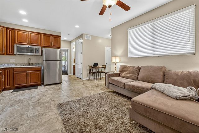 7349 Merimack Oaks Street, Las Vegas, NV 89166