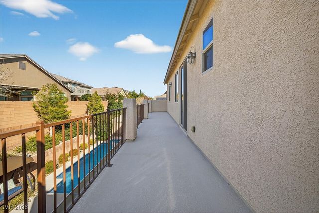 7349 Merimack Oaks Street, Las Vegas, NV 89166