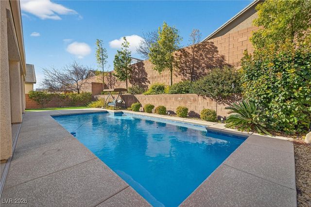 7349 Merimack Oaks Street, Las Vegas, NV 89166