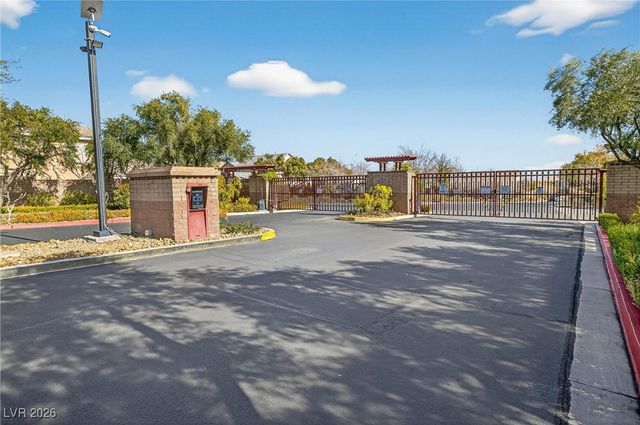 7349 Merimack Oaks Street, Las Vegas, NV 89166