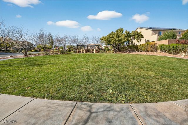 7349 Merimack Oaks Street, Las Vegas, NV 89166