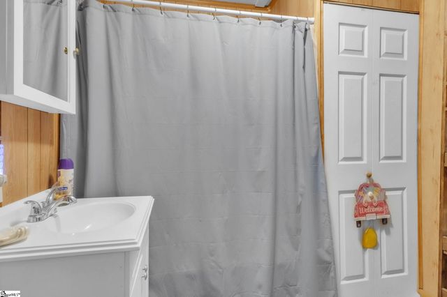 158 Lee Carey Road, Laurens, SC 29360