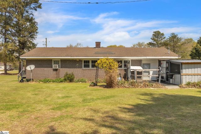 158 Lee Carey Road, Laurens, SC 29360
