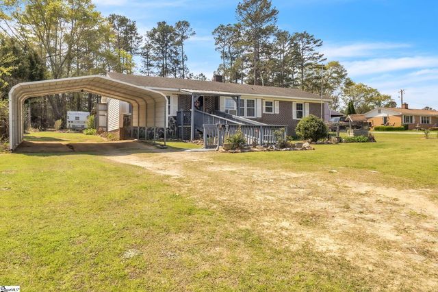 158 Lee Carey Road, Laurens, SC 29360