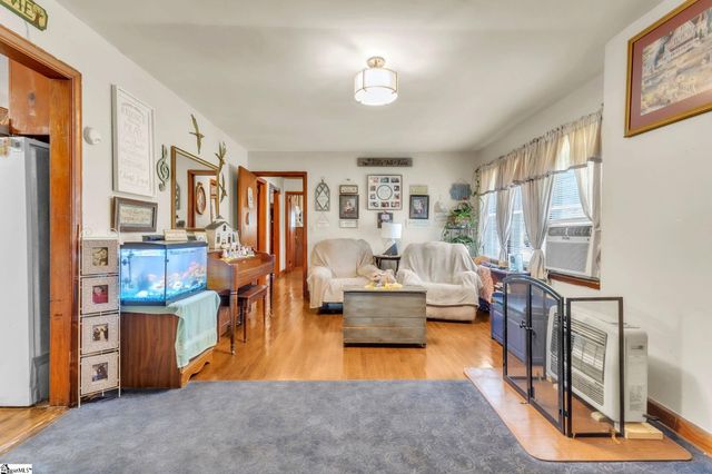 158 Lee Carey Road, Laurens, SC 29360