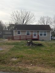 193 Woodson Ln, Nashville, TN 37211