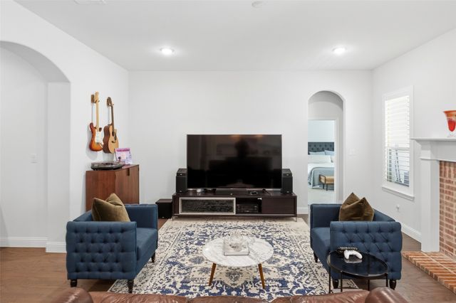 5849 Dennis Avenue, Fort Worth, TX 76114